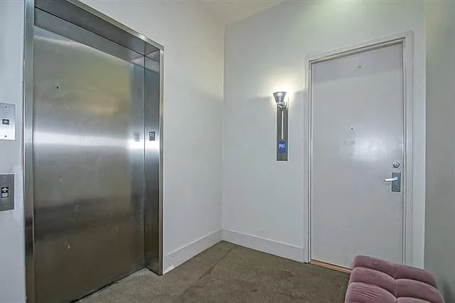 2 bed, 2.5 bath, 2400 sqft, $14,000 — Photo 3