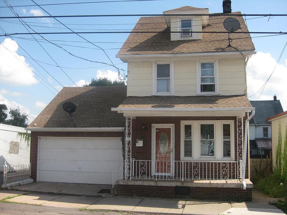 2nd image of 238 E 1st St
