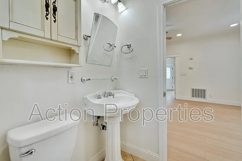 1 bed, 1.0 bath, 655 sqft, $2,295 — Photo 4