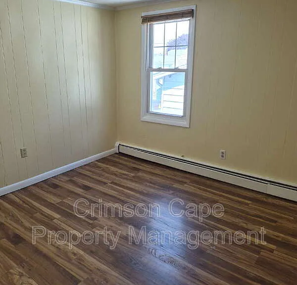 58 E Broadway St — Photo 8