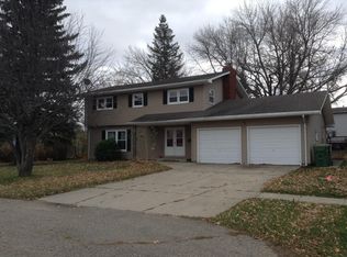 2104 Morningside Dr, Brookings, SD 57006