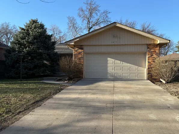 2011 Pacific Dr, Lincoln, NE 68506