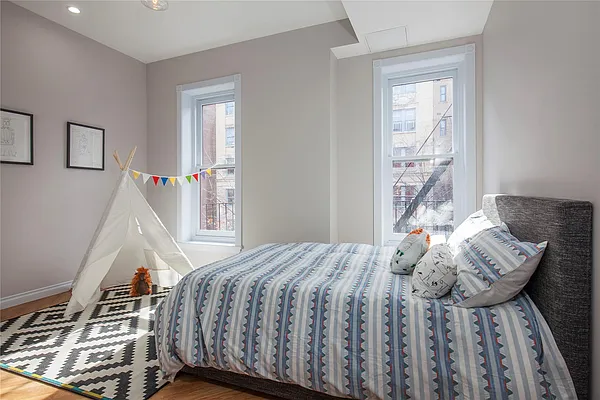 Sold by Douglas Elliman | media 33