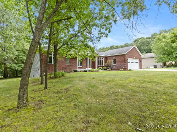 5189 Bonasa Dr NE, Rockford, MI 49341