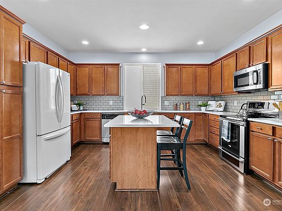 5th image of 21528 47th Ct S #190