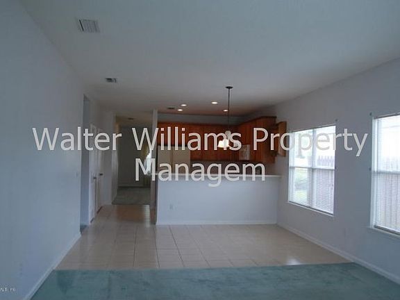 Family room/Kitchen