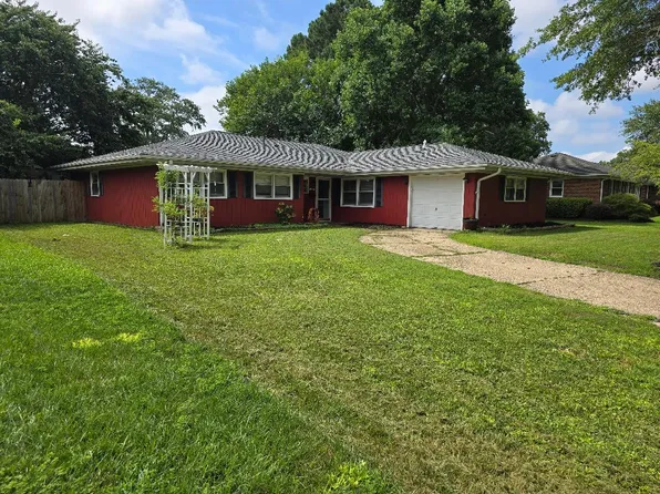 2425 Everglades Rd, Norfolk, VA 23518