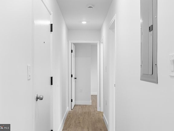 3rd image of 324 61st St NE #5