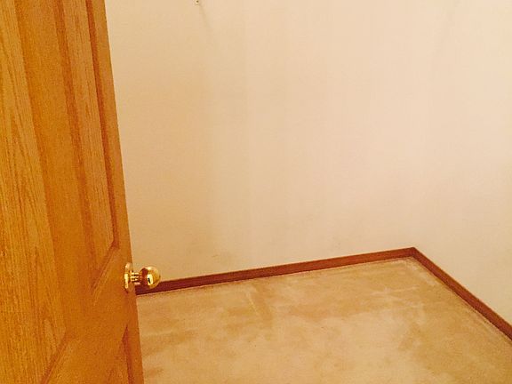 master bedroom large walk in closet