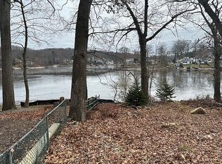 207 Hudson Ave, Hopatcong, NJ 07843