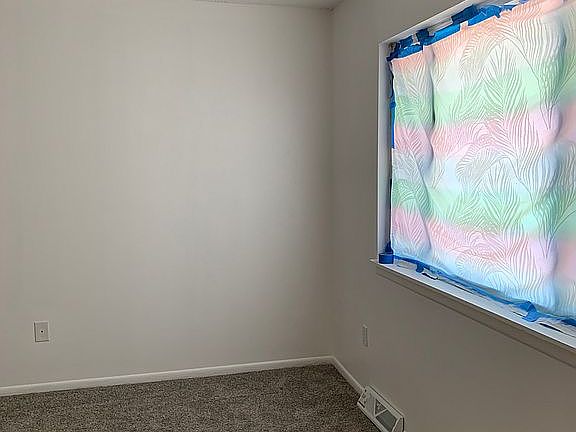 Picture window in LR - West