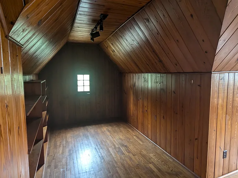 586 Shannon Dr SW — Photo 12