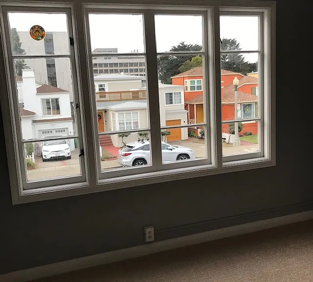 81 Denslowe Dr #4 — Photo 1