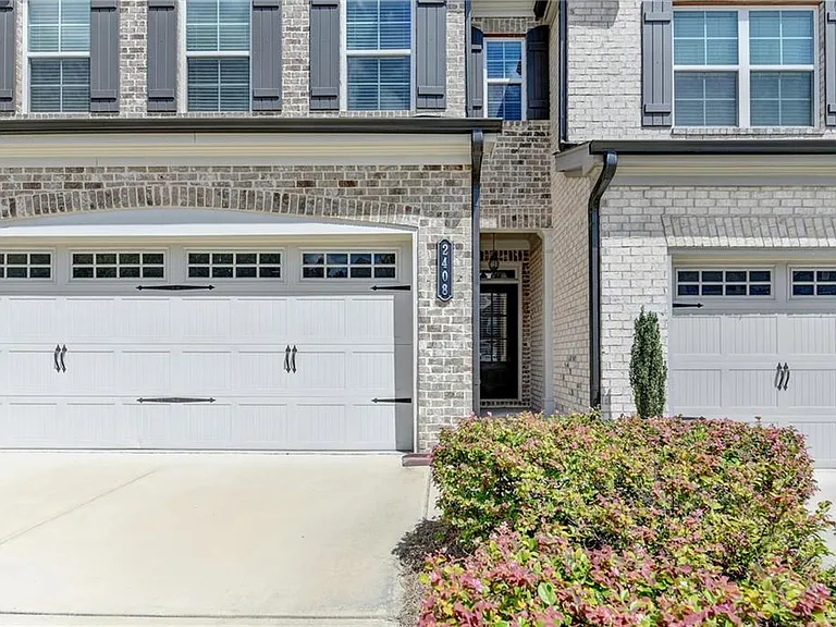2408 Morgan Creek Rd — Photo 3