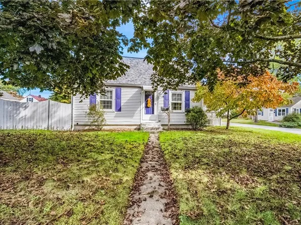 137 Strawberry Field Rd, Warwick, RI 02886