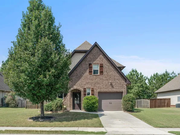 1095 Springfield Dr, Chelsea, AL 35043