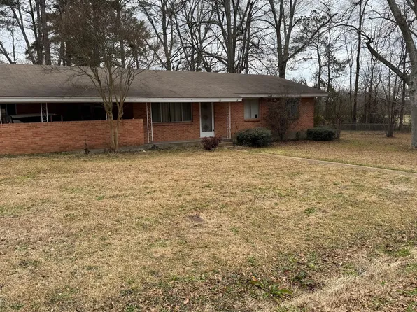 119 N Pine Ridge Dr, Forest, MS 39074