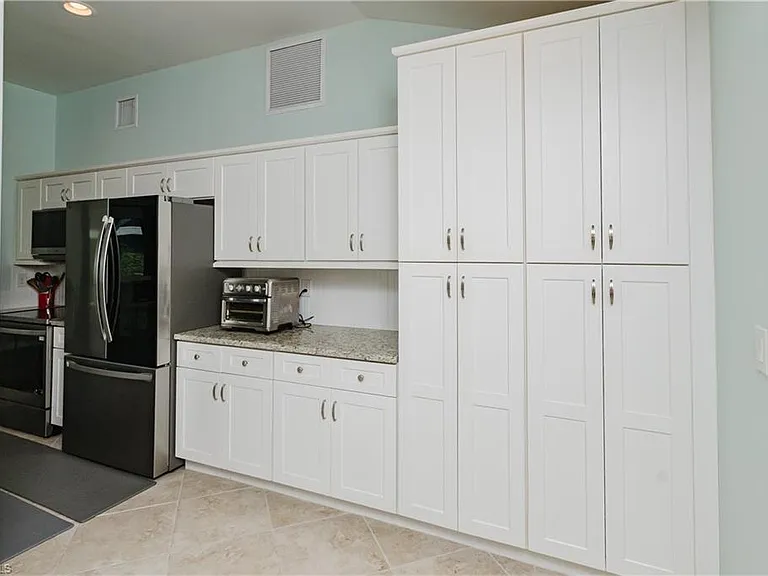 11693 Oakland Dr — Photo 21