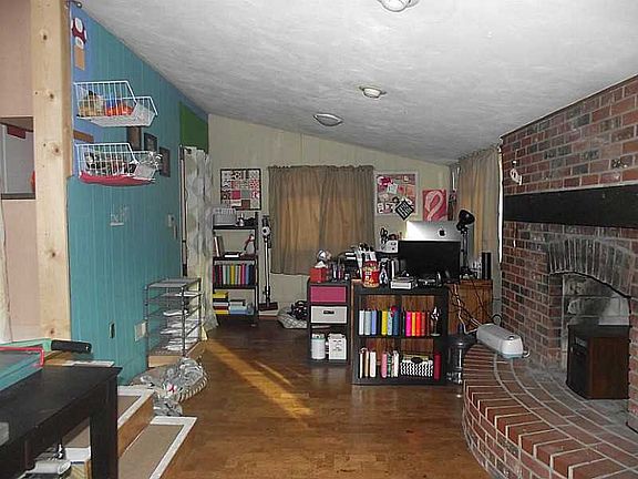 5th image of 1407 Waco St