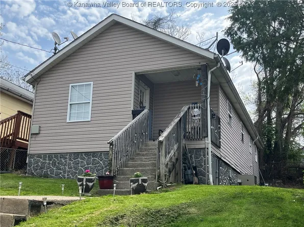 910 Hunt Ave, Charleston, WV 25302