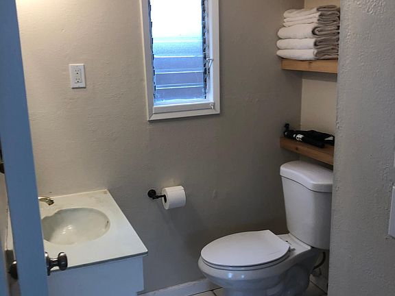 3rd image of 4804 Cape May Ave