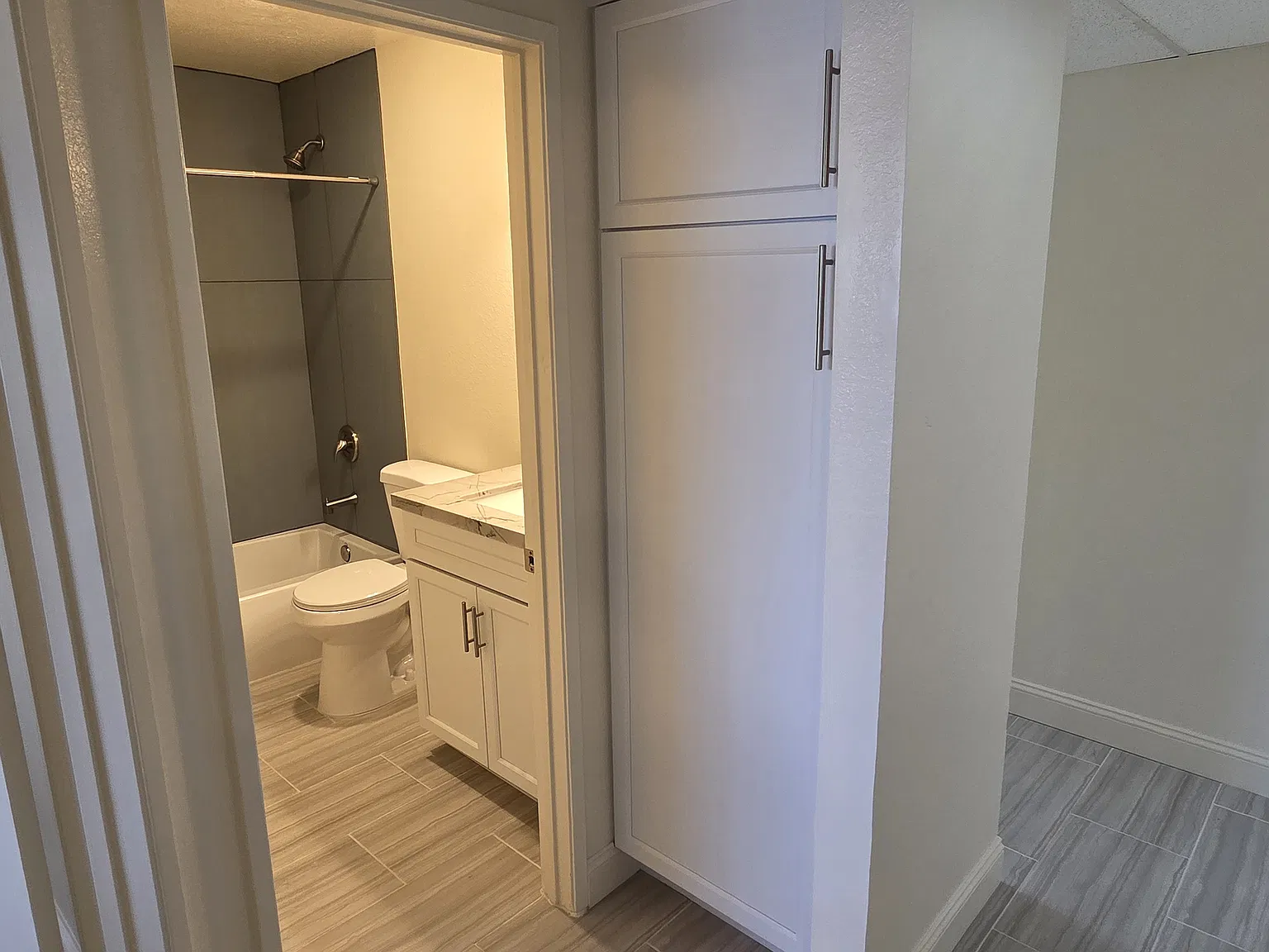2 bed, 1000 sqft, $3,500 — Photo 3