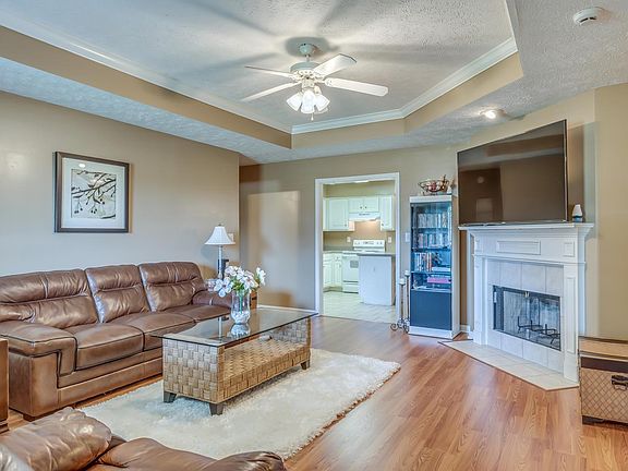 5th image of 6973 Oak Side Dr