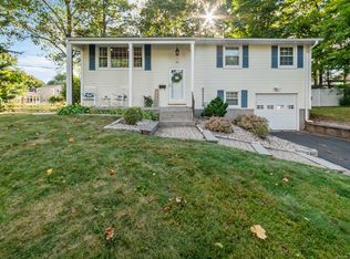 27 Old Farm Dr, Newington, CT 06111