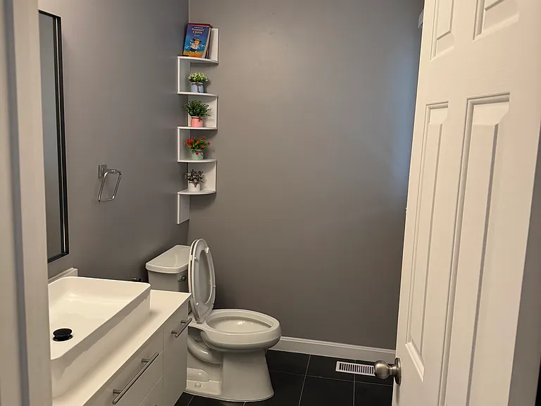 955 Pleasant St #13 — Photo 5