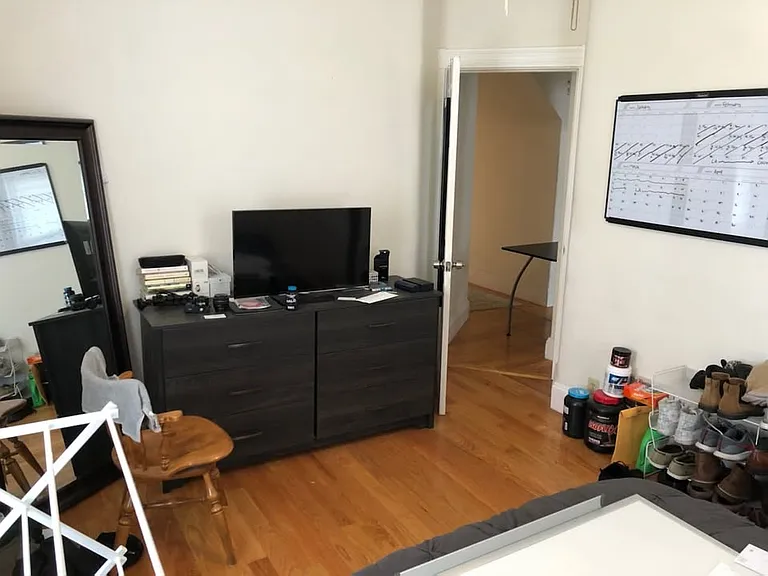 2 Winship Pl — Photo 6