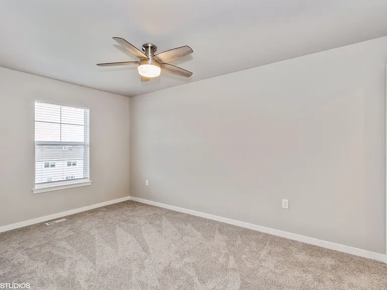Big Ben Townhomes — Photo 10