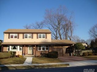 955 Siems Ct, Bellmore, NY 11710