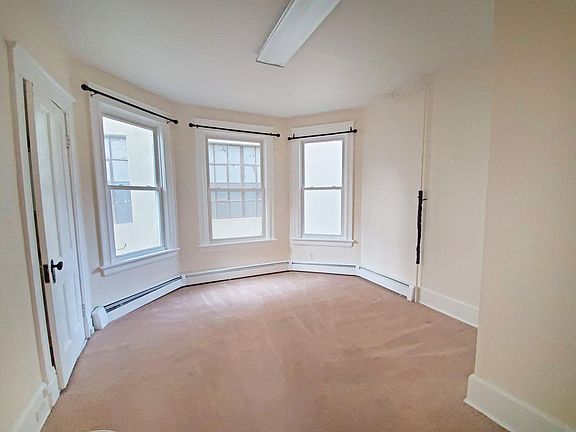 4th image of 5 Milton Ave