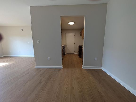 5th image of 1011 S 2nd STREET #11