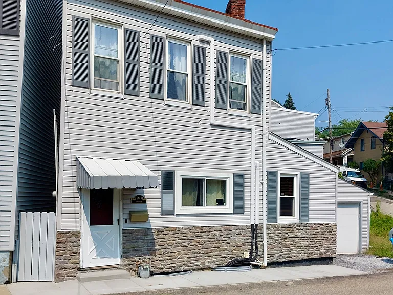 1910 Croft St — Photo 1