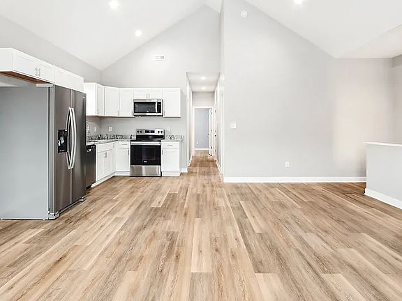 3rd image of 1818 Ingram St #B