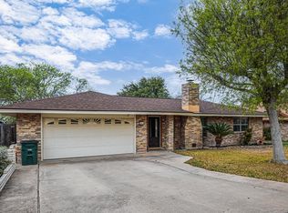 104 Caballo Dr, Del Rio, TX 78840