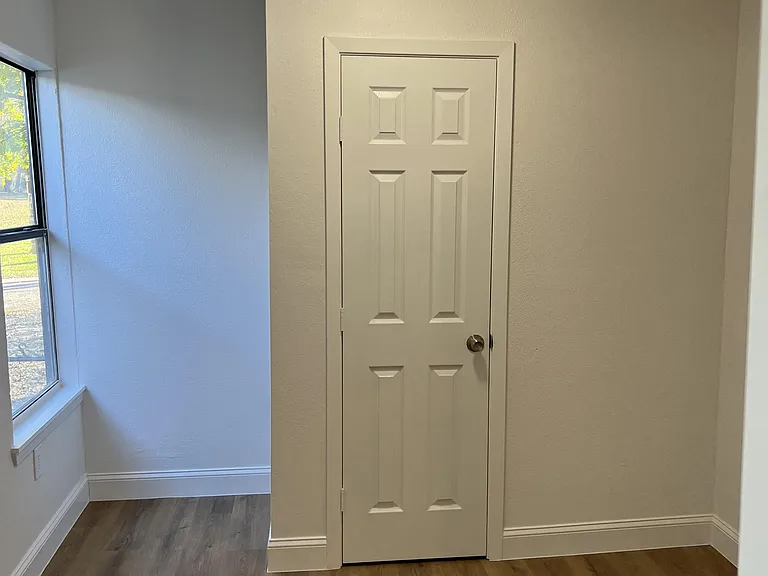320 S 4th St — Photo 10