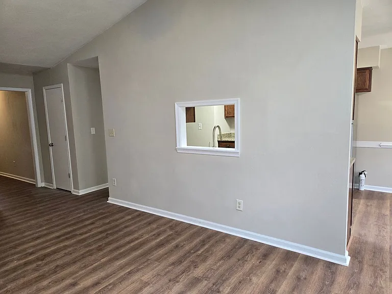 1937 Monument Dr — Photo 5