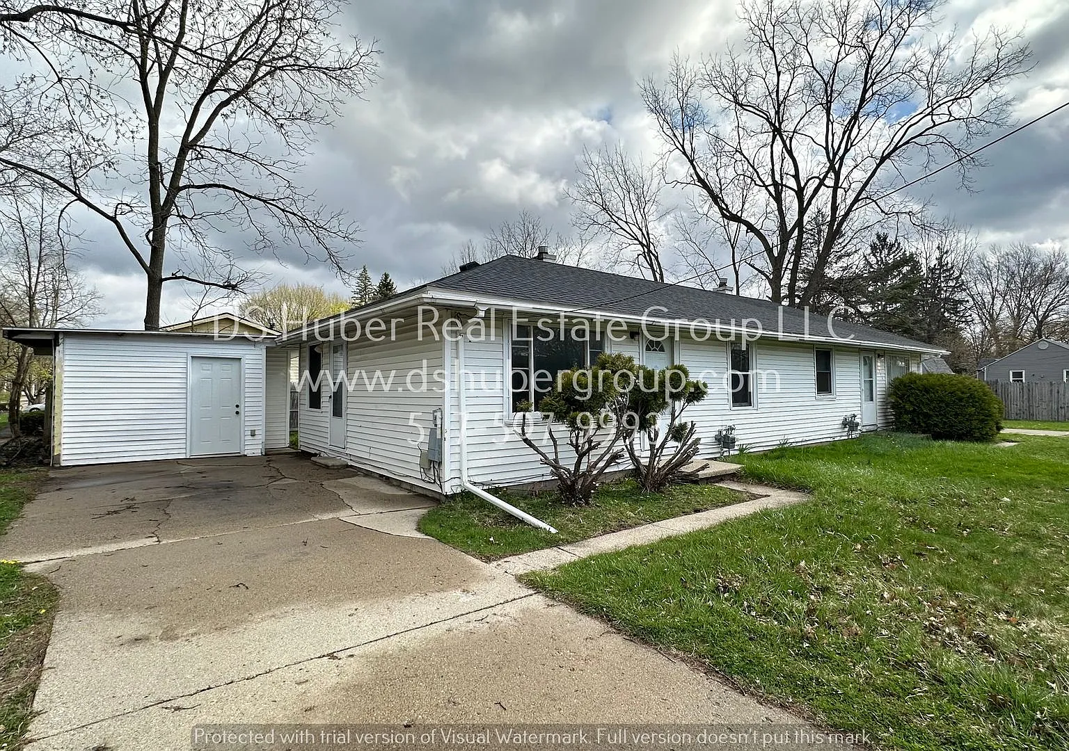 1218 Victoria Drive Lansing, MI 48911 — Photo 1