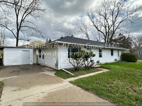 1218 Victoria Dr, Lansing, MI 48911