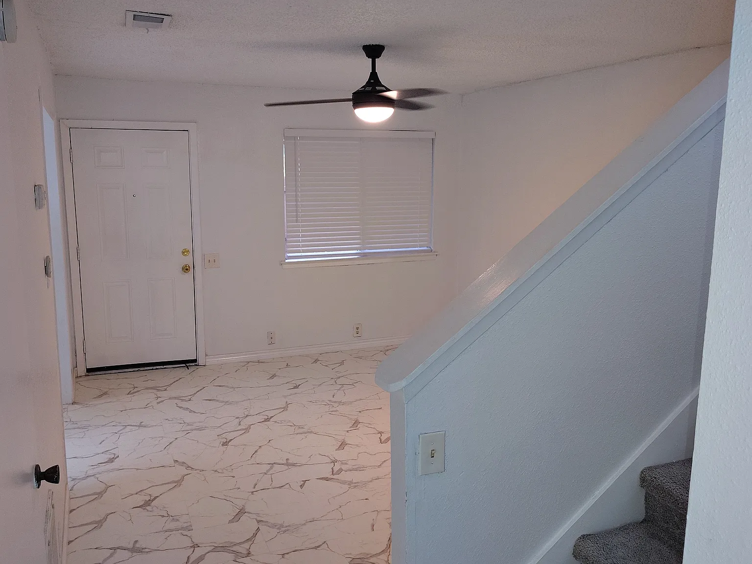 2808 W Walnut Hill Ln — Photo 2