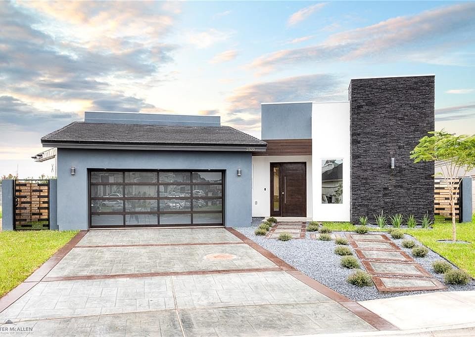 1st image of 2520 Colvin Ave