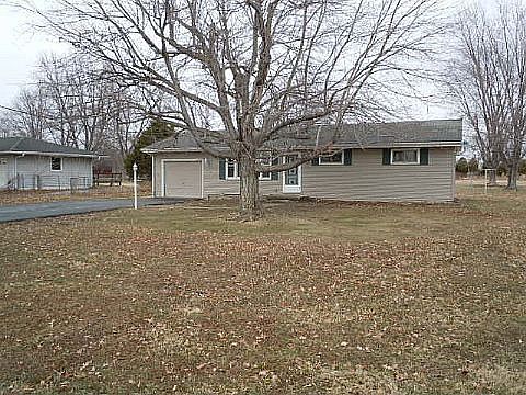 2nd image of 730 E Carr St