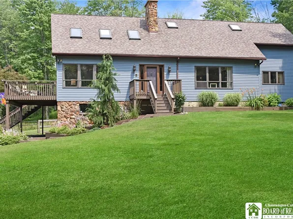 3045 W Oak Hill Rd, Jamestown, NY 14701