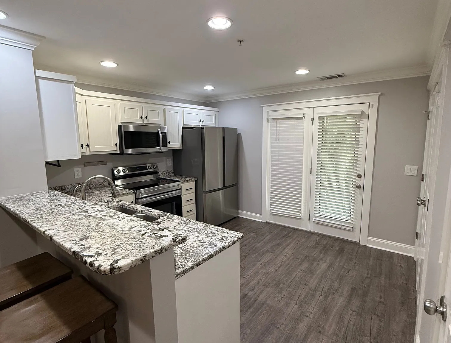 2 bed, 1152 sqft, $1,600 — Photo 4