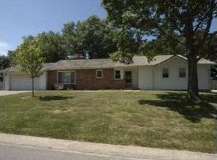 6100 N Karen Rd, Kansas City, MO 64151