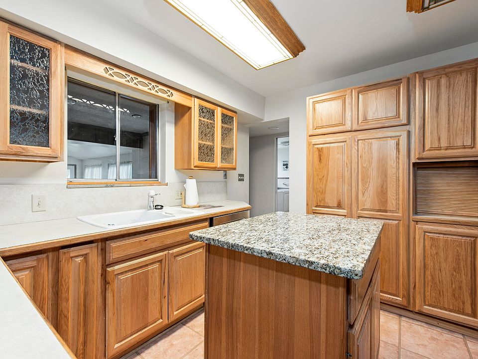 219 Ottawa Dr, photo 7