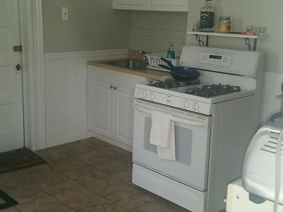 4th image of 45 S Lake Ave APT 2