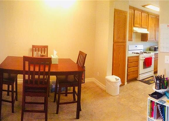 3rd image of 4200 Odoul Ave Unit 202